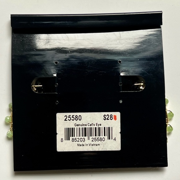 😺 Genuine Cat’s Eye Gold Tone Hoop Earrings by Cookie Lee - Picture 8 of 8